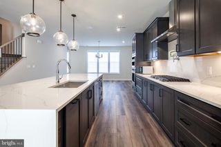 7463 BACKETT WOOD TER #1214, Mclean, VA 22102
