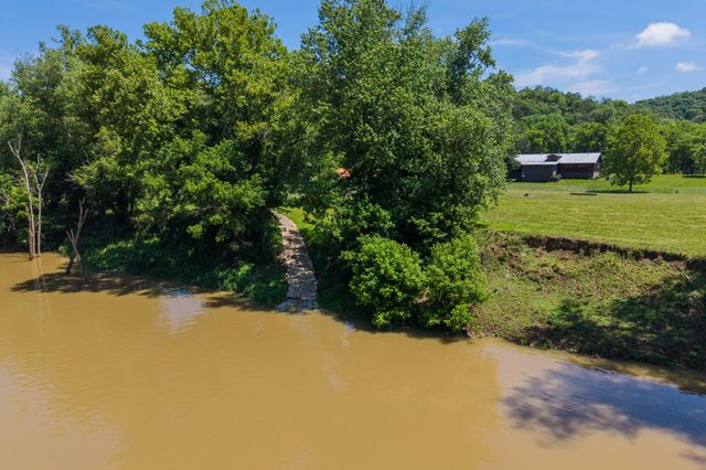 3700 River Drive, Richmond, KY 40475