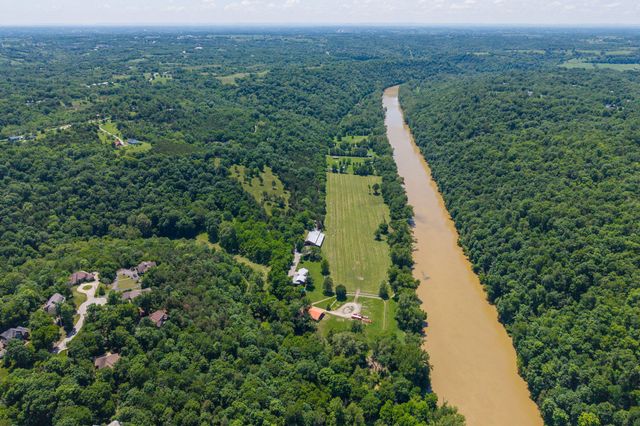 3700 River Drive, Richmond, KY 40475