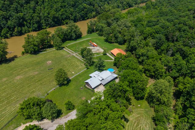 3700 River Drive, Richmond, KY 40475