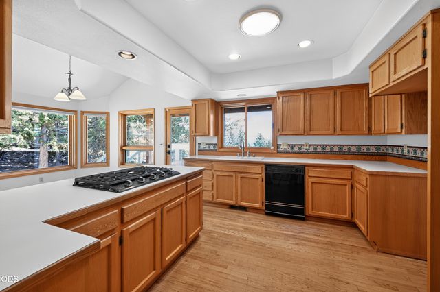 1573 NW City View Drive, Bend, OR 97703