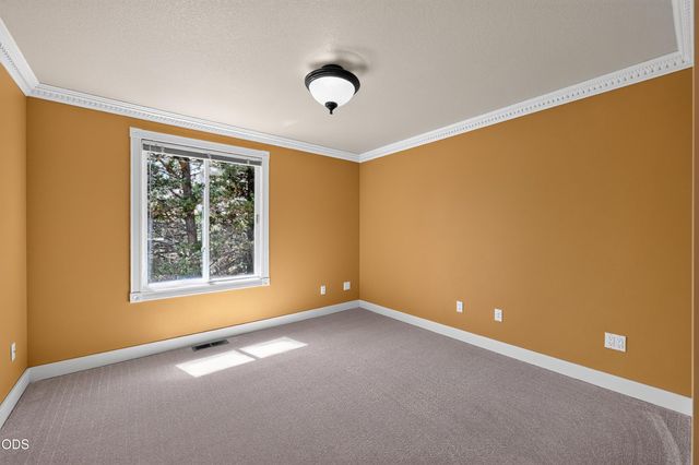 1573 NW City View Drive, Bend, OR 97703