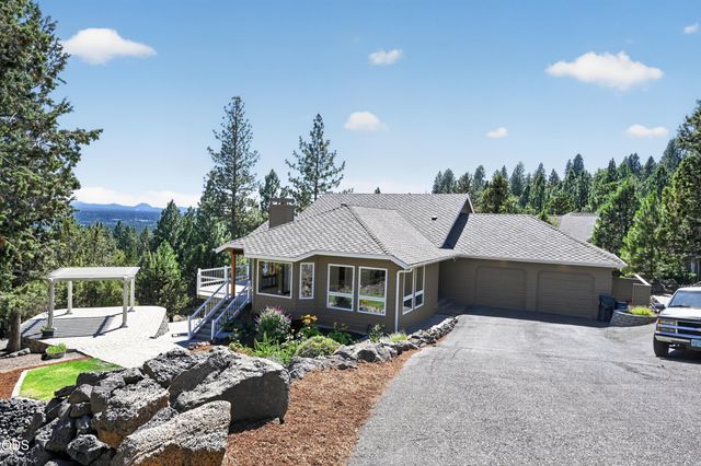 1573 NW City View Drive, Bend, OR 97703