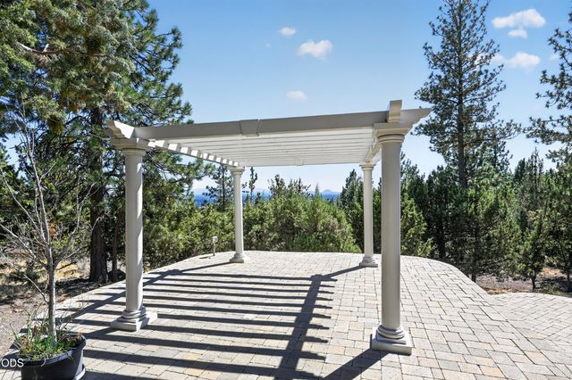 1573 NW City View Drive, Bend, OR 97703