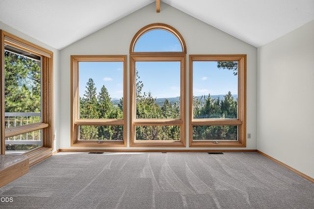 1573 NW City View Drive, Bend, OR 97703