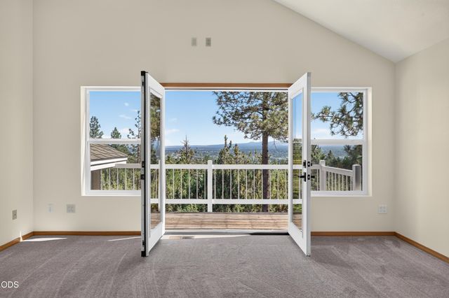 1573 NW City View Drive, Bend, OR 97703
