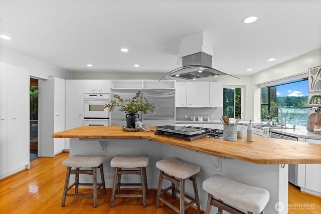 225 3rd Court, Fox Island, WA 98333