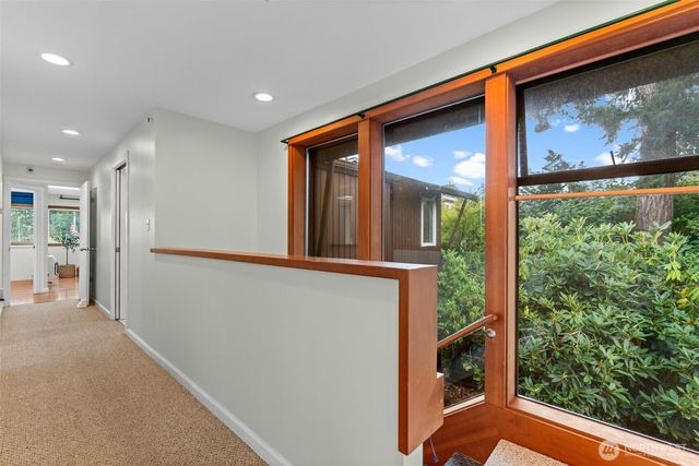 225 3rd Court, Fox Island, WA 98333