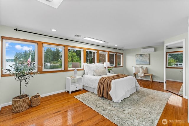 225 3rd Court, Fox Island, WA 98333