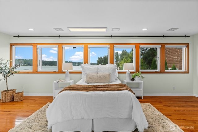 225 3rd Court, Fox Island, WA 98333