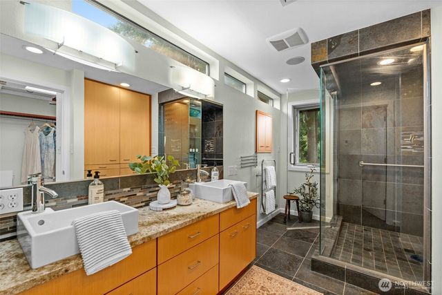 225 3rd Court, Fox Island, WA 98333