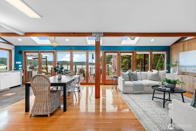 225 3rd Court, Fox Island, WA 98333