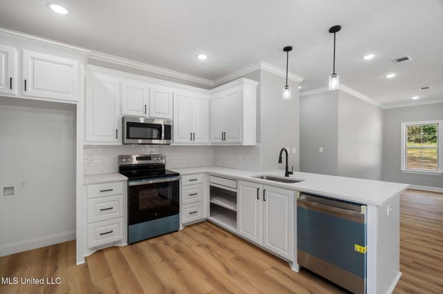 158 Woodbridge Lane, Seminary, MS 39479