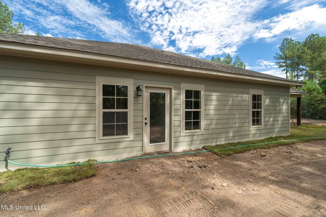 158 Woodbridge Lane, Seminary, MS 39479