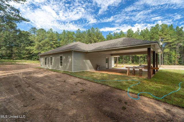 158 Woodbridge Lane, Seminary, MS 39479