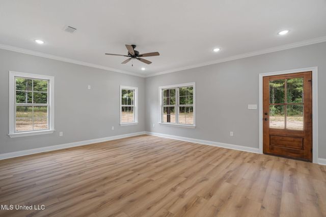 158 Woodbridge Lane, Seminary, MS 39479