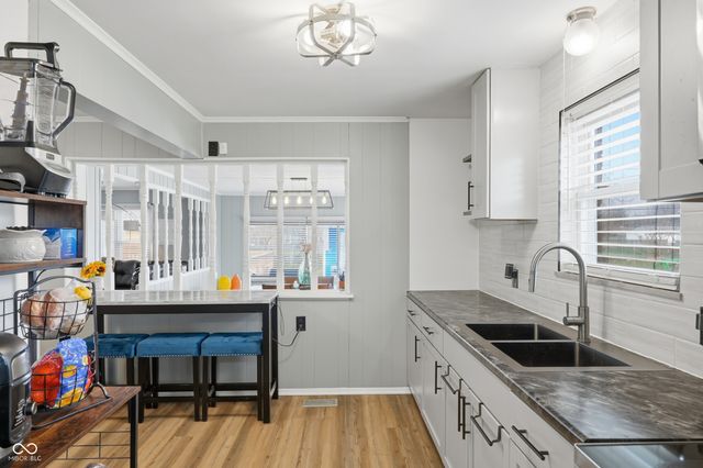 7104 E 10th Street, Indianapolis, IN 46219