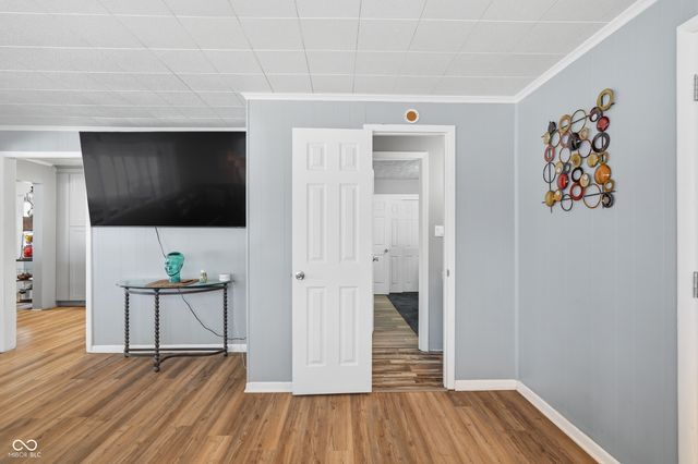 7104 E 10th Street, Indianapolis, IN 46219