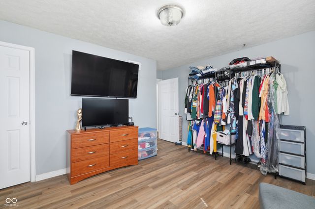 7104 E 10th Street, Indianapolis, IN 46219