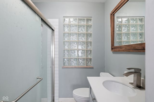 7104 E 10th Street, Indianapolis, IN 46219