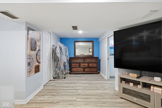 7104 E 10th Street, Indianapolis, IN 46219