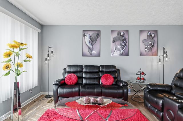 7104 E 10th Street, Indianapolis, IN 46219