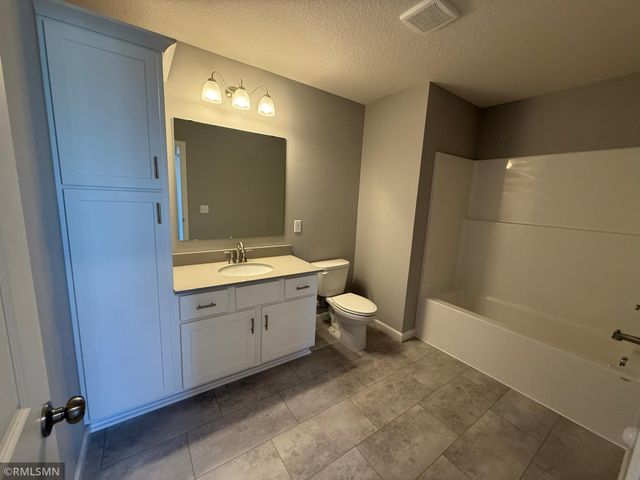 19099 Goodhue Street NE, East Bethel, MN 55011