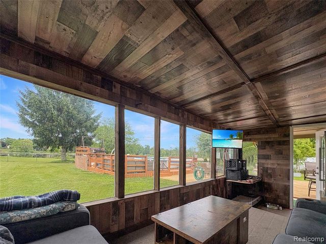 615 Senecal Street, Fenton, MI 48430