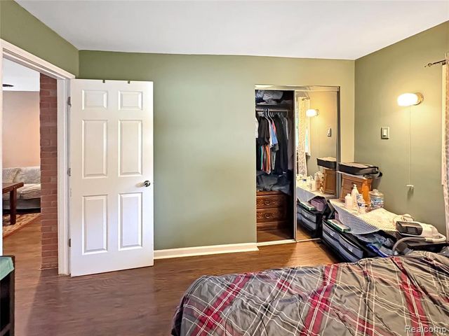 615 Senecal Street, Fenton, MI 48430