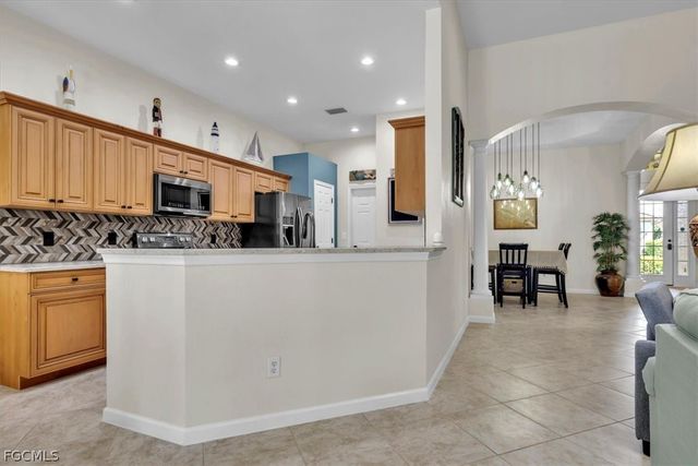 11910 Bramble Cove DR, Fort Myers, FL 33905