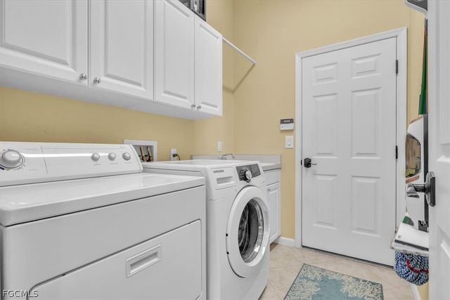 11910 Bramble Cove DR, Fort Myers, FL 33905