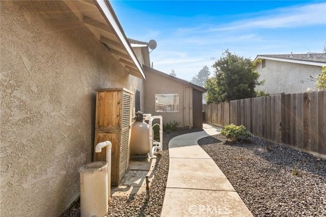 869 Redlands Court, Merced, CA 95348