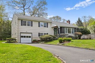 19 Ravenwood Road, Norwalk, CT 06850