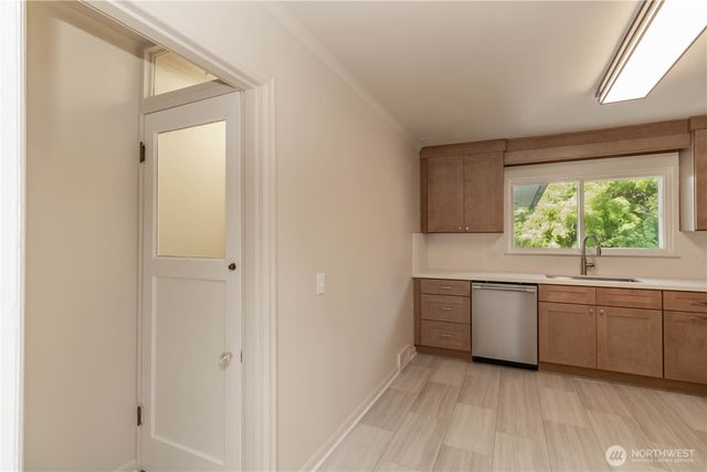 13057 10th Avenue S, Seattle, WA 98168