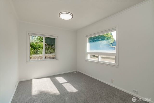 13057 10th Avenue S, Seattle, WA 98168