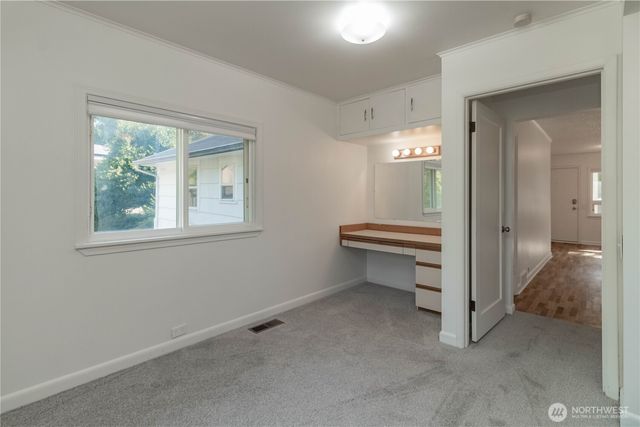 13057 10th Avenue S, Seattle, WA 98168