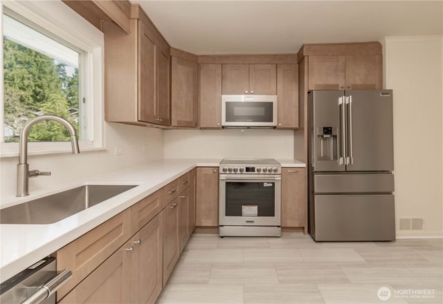 13057 10th Avenue S, Seattle, WA 98168