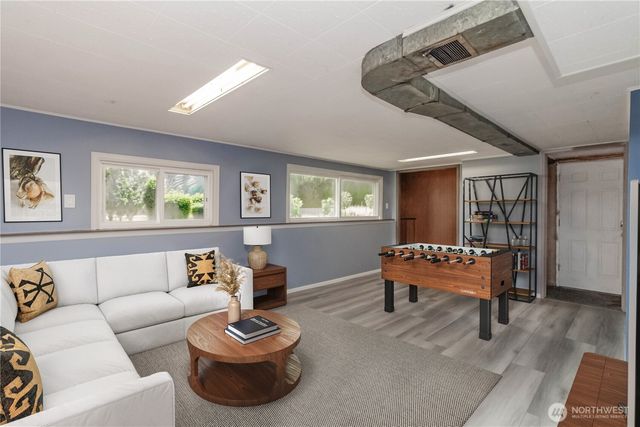13057 10th Avenue S, Seattle, WA 98168