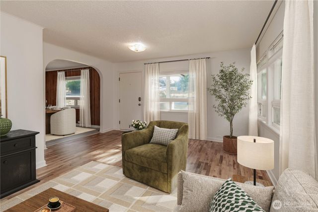 13057 10th Avenue S, Seattle, WA 98168