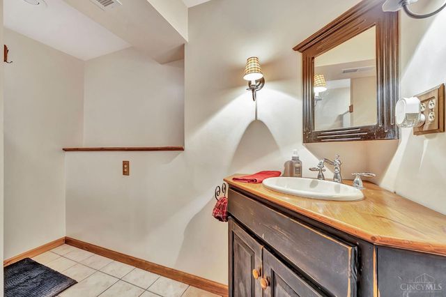 1683 Thall Drive, Hamilton, OH 45013