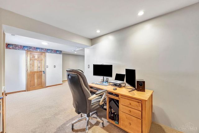 1683 Thall Drive, Hamilton, OH 45013