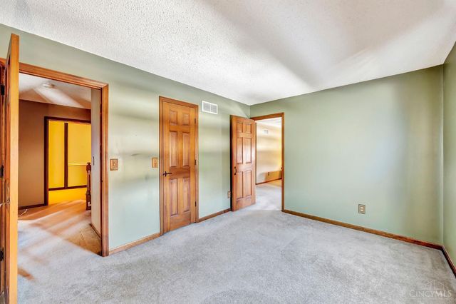 1683 Thall Drive, Hamilton, OH 45013