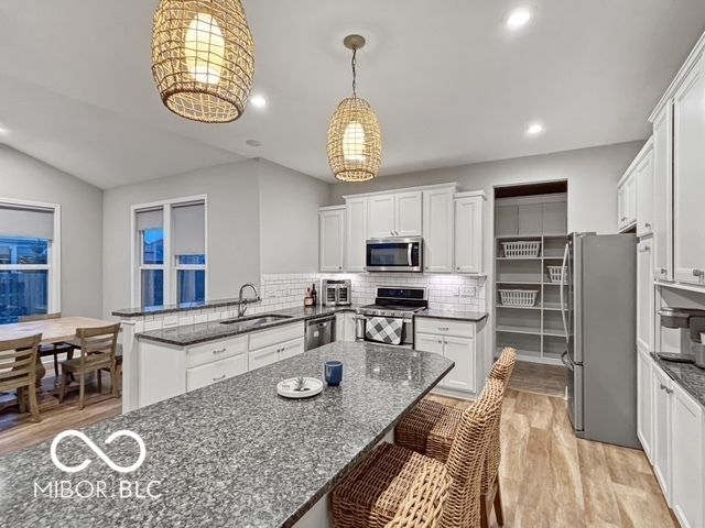 1040 Arthur Court, Greenfield, IN 46140