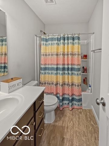 1040 Arthur Court, Greenfield, IN 46140