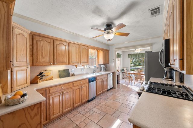 1433 Bowie Circle, Corsicana, TX 75110