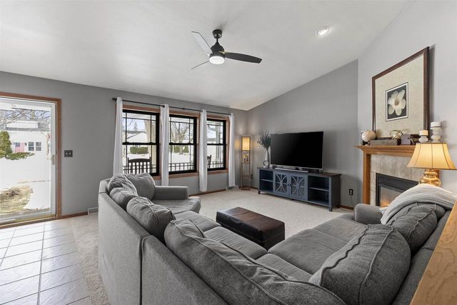 911 S 7TH STREET, De Pere, WI 54115