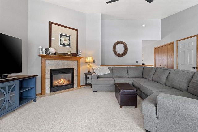 911 S 7TH STREET, De Pere, WI 54115