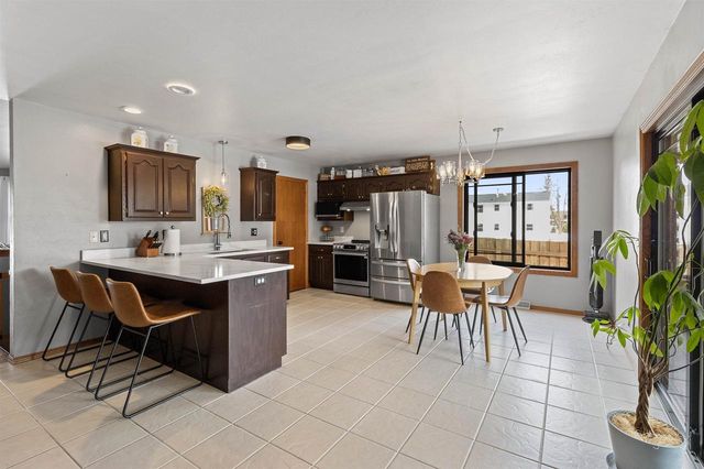 911 S 7TH STREET, De Pere, WI 54115