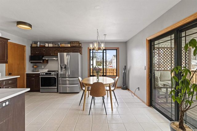 911 S 7TH STREET, De Pere, WI 54115