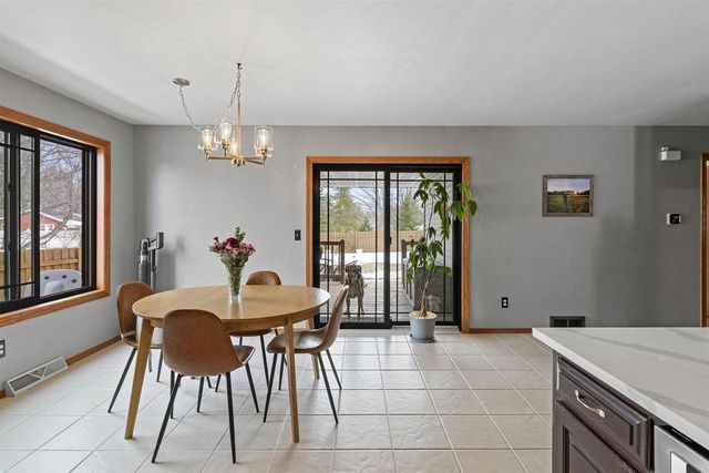 911 S 7TH STREET, De Pere, WI 54115